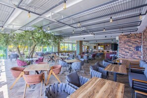 Frühstück, Mittagessen und Abendessen