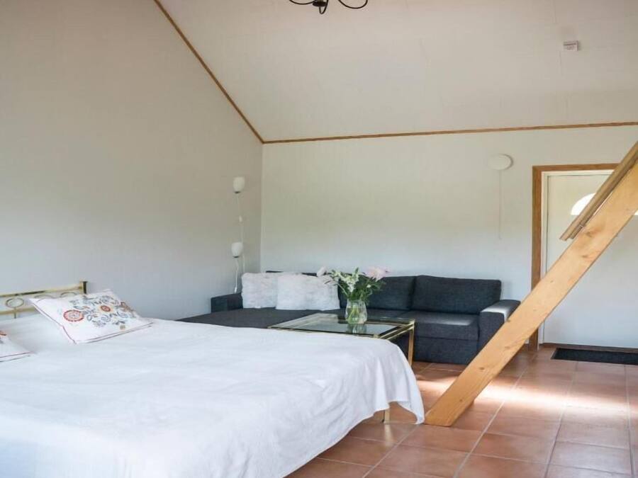 Desk, blackout drapes, iron/ironing board, free WiFi