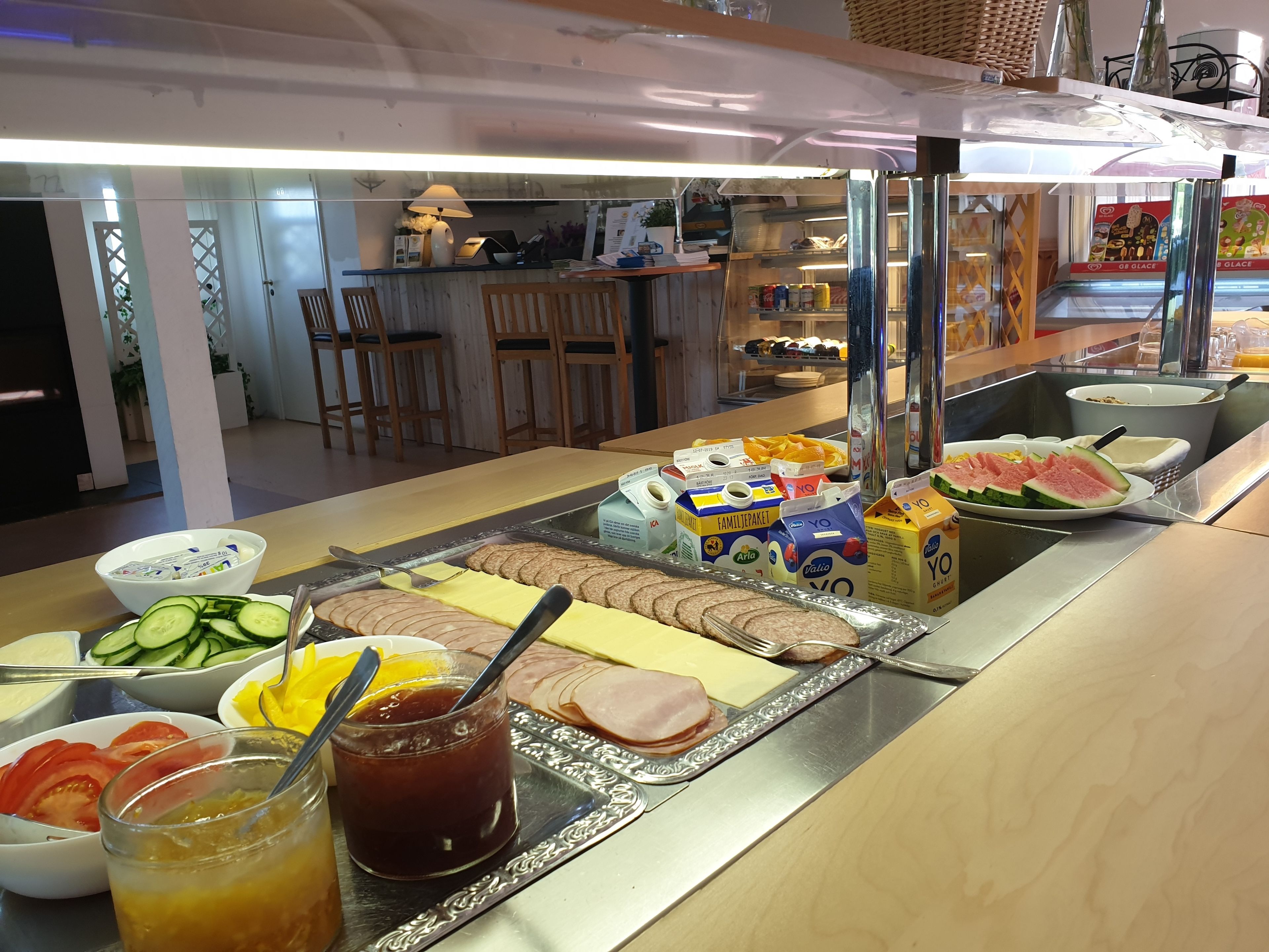 Petit déjeuner buffet (149 SEK par personne)