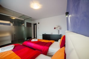 Standard Twin Room | Egyptian cotton sheets, premium bedding, iron/ironing board, free WiFi