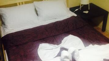 Chambre Double Standard | Fer et planche à repasser, Wi-Fi gratuit