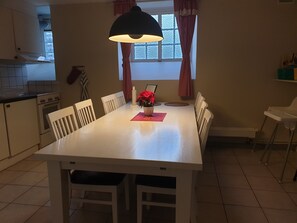 Fridge, microwave - Halmstad Hotell & Vandrarhem Kaptenshamn (Halmstad)