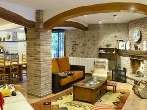 House, Private Bathroom (Villa I) | Miscellaneous - Casa Rural Villa Liquidambar (Torrecilla en Cameros)