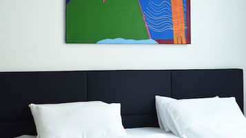 Apartment, 3 Bedrooms | 1 bedroom, premium bedding, desk, iron/ironing board