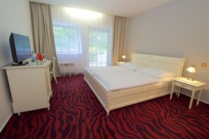 Minibar, skrivbord, gratis barnsängar och gratis wi-fi