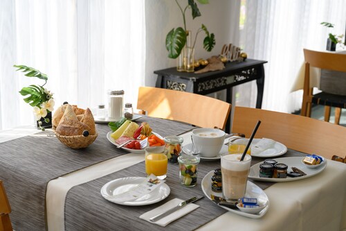 Hotel H.E.Y.M.A.N.N.