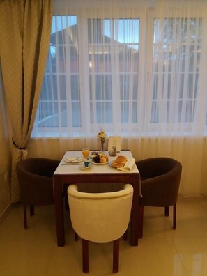 Restauration dans la chambre