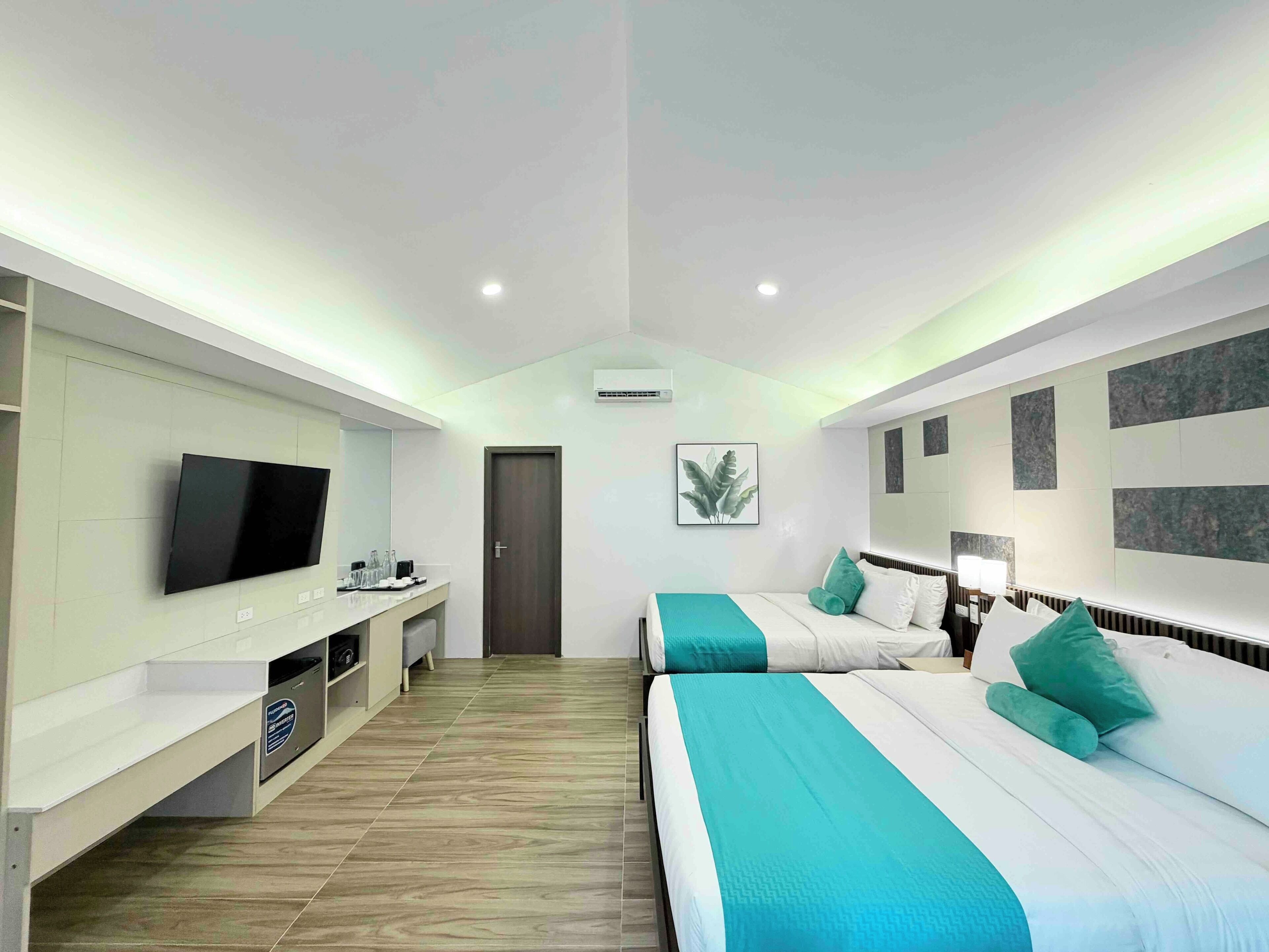 Cabin, Multiple Beds, Non Smoking, Private Bathroom | Egyptian cotton sheets, premium bedding, in-room safe, bed sheets