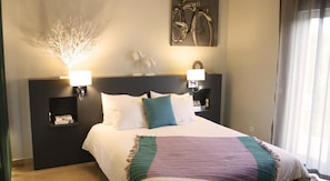 6 Schlafzimmer, hochwertige Bettwaren, individuell dekoriert