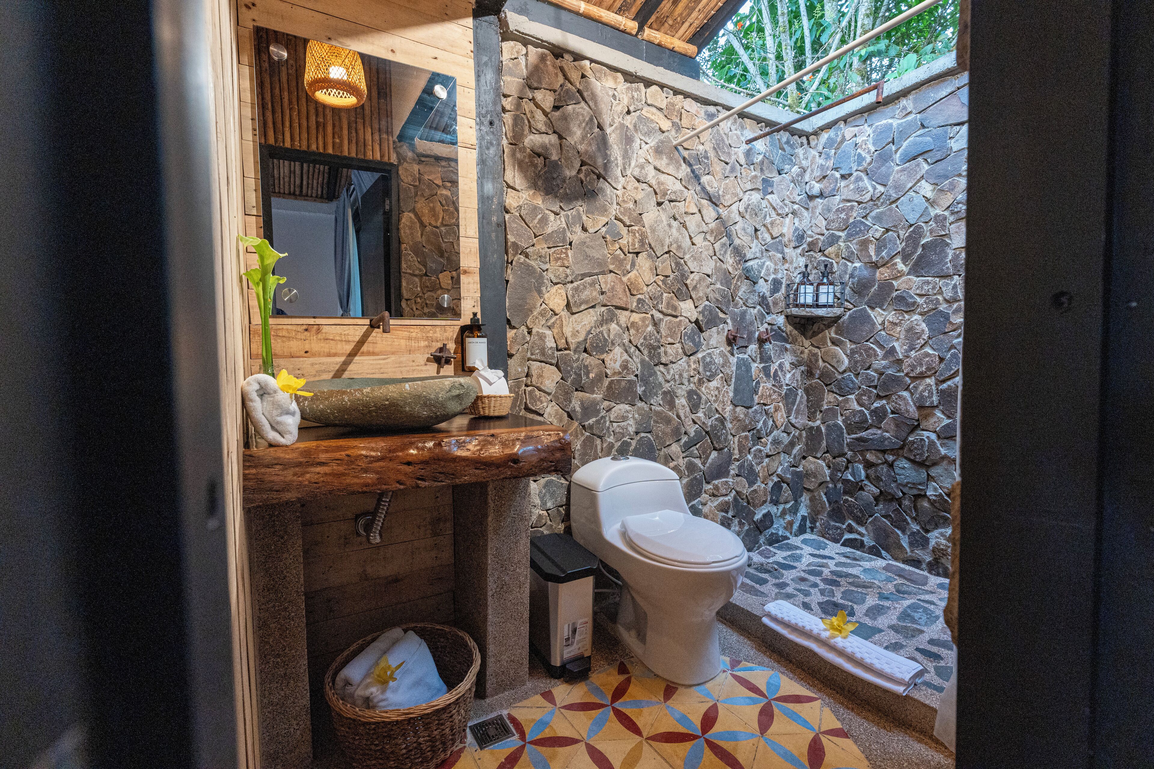 Luxury Cabin | Bathroom