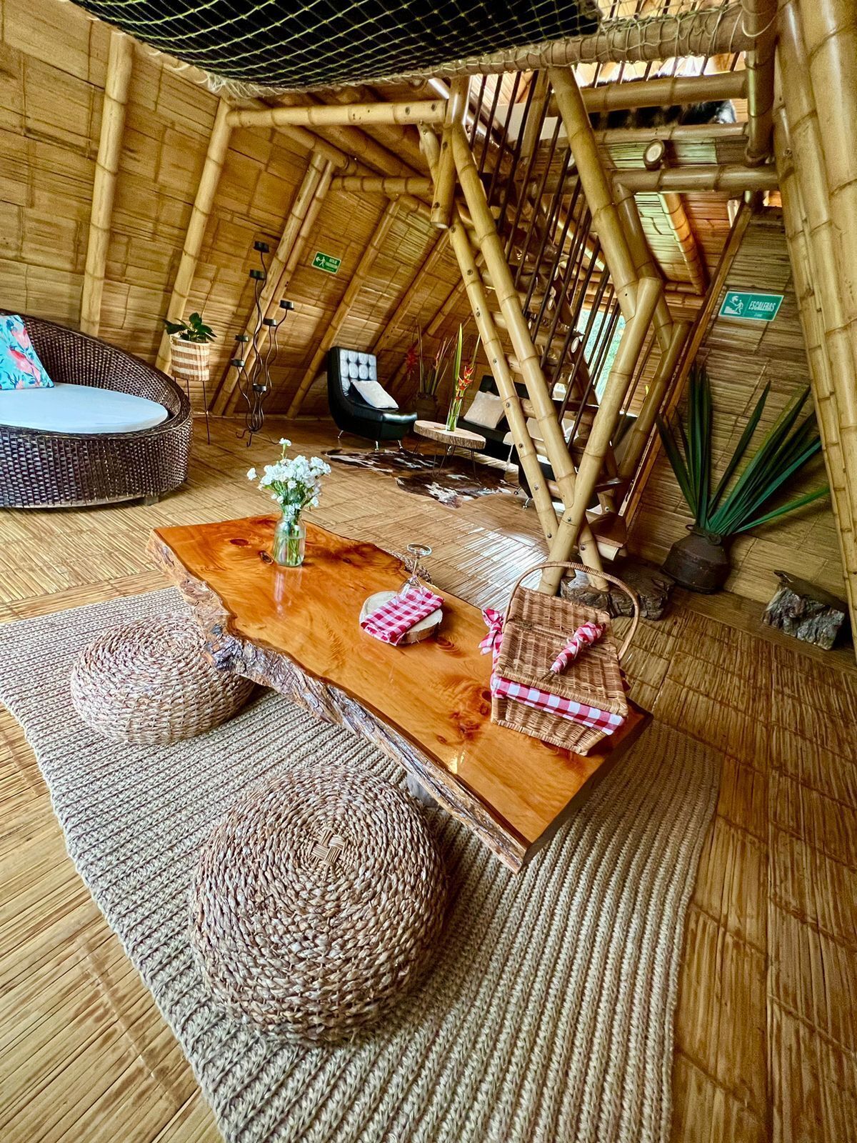 Cabaña Deluxe | 1 habitación, minibar, decoración personalizada y muebles diferentes 
