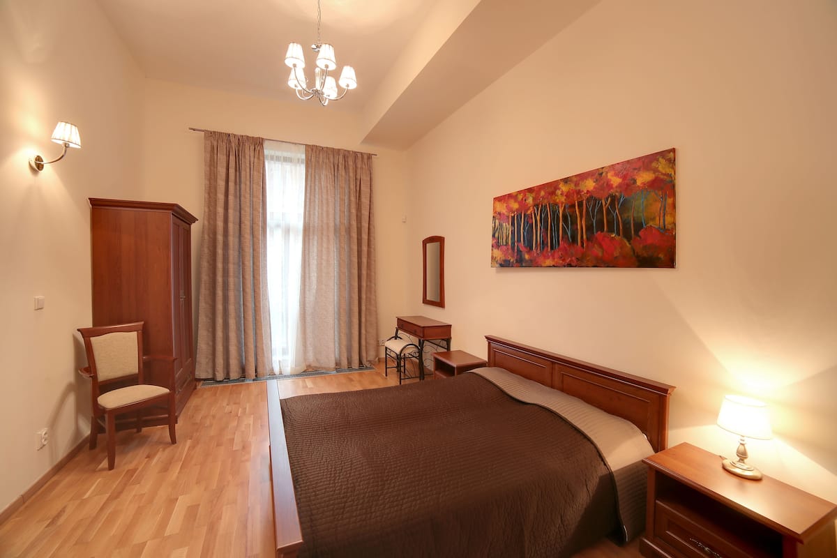 Standard-Apartment, 3 Schlafzimmer | Schreibtisch, Verdunkelungsvorhänge, schallisolierte Zimmer
