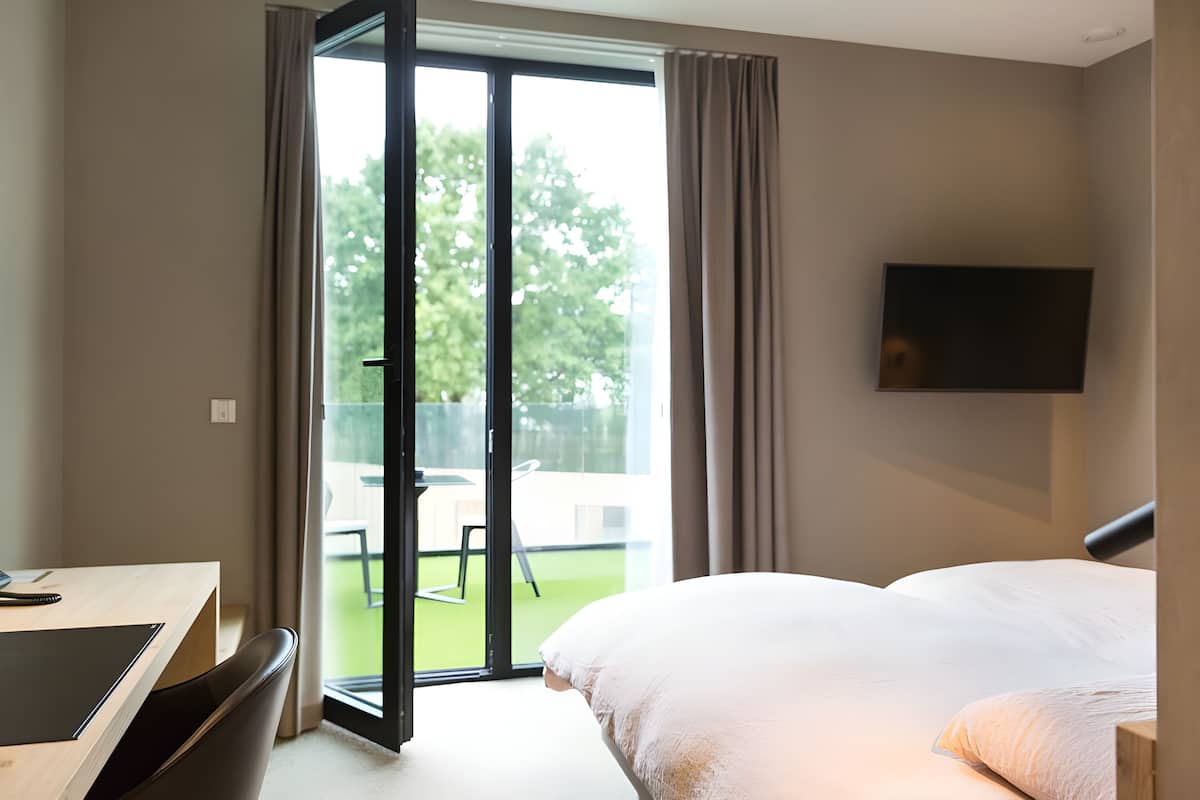 Superior-Doppelzimmer, Terrasse | Hochwertige Bettwaren, Minibar, Zimmersafe, Schreibtisch