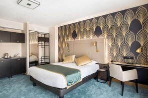 Chambre Familiale, 1 grand lit, non-fumeurs, coin cuisine (with Sofabed) | Literie de qualité supérieure, coffres-forts dans les chambres, bureau