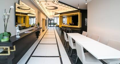 Best Western Hôtel JOURNEL Saint-Laurent-du-Var Aéroport