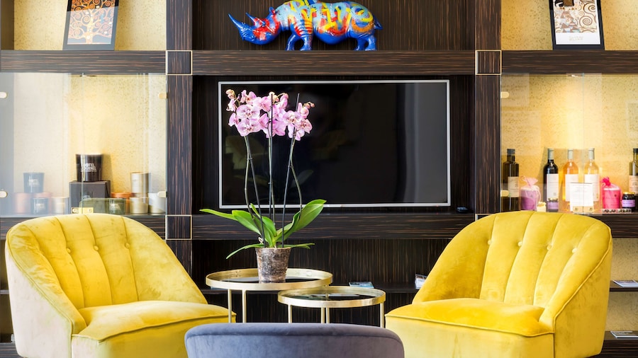 Best Western Hôtel JOURNEL Saint-Laurent-du-Var Aéroport