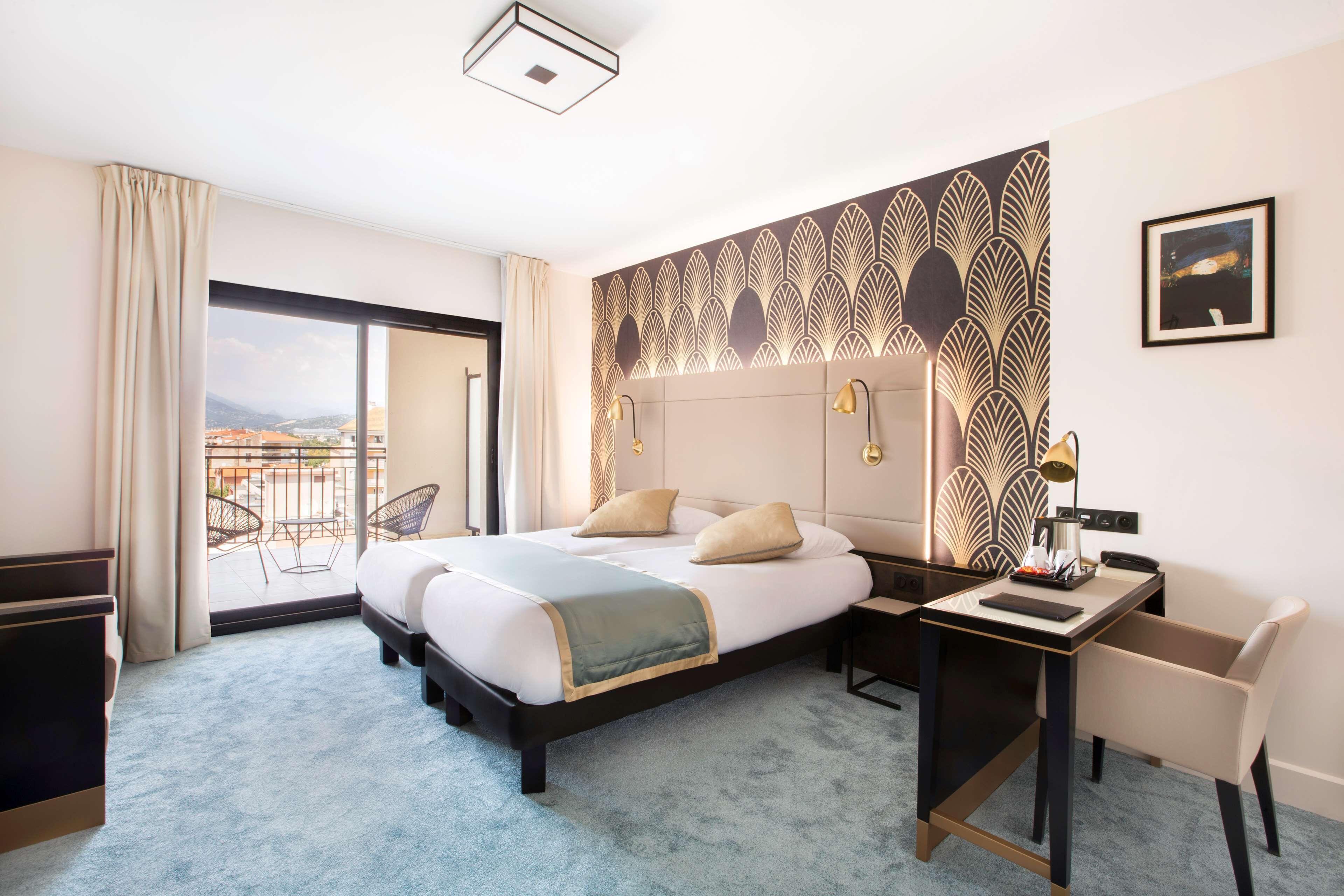 Quarto clássico, 1 cama Queen, para não fumantes, terraço | Roupas de cama premium, cofres nos quartos, escrivaninha