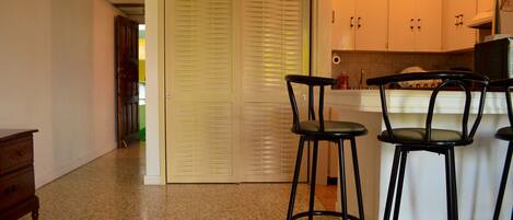 City Studio | Private kitchen | Fridge, microwave, oven, stovetop
