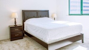 City Apartment, 2 Bedrooms | 2 bedrooms, iron/ironing board, WiFi (free) - Inner Harbor Apartment (Baltimore)