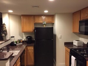 City Apartment, 2 Bedrooms | Private kitchen | Coffee/tea maker, refrigerator (on request), microwave (on request) - Inner Harbor Apartment (Baltimore)