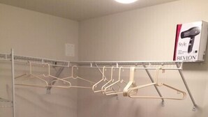 City Apartment, 2 Bedrooms | 2 bedrooms, iron/ironing board, WiFi (free) - Inner Harbor Apartment (Baltimore)