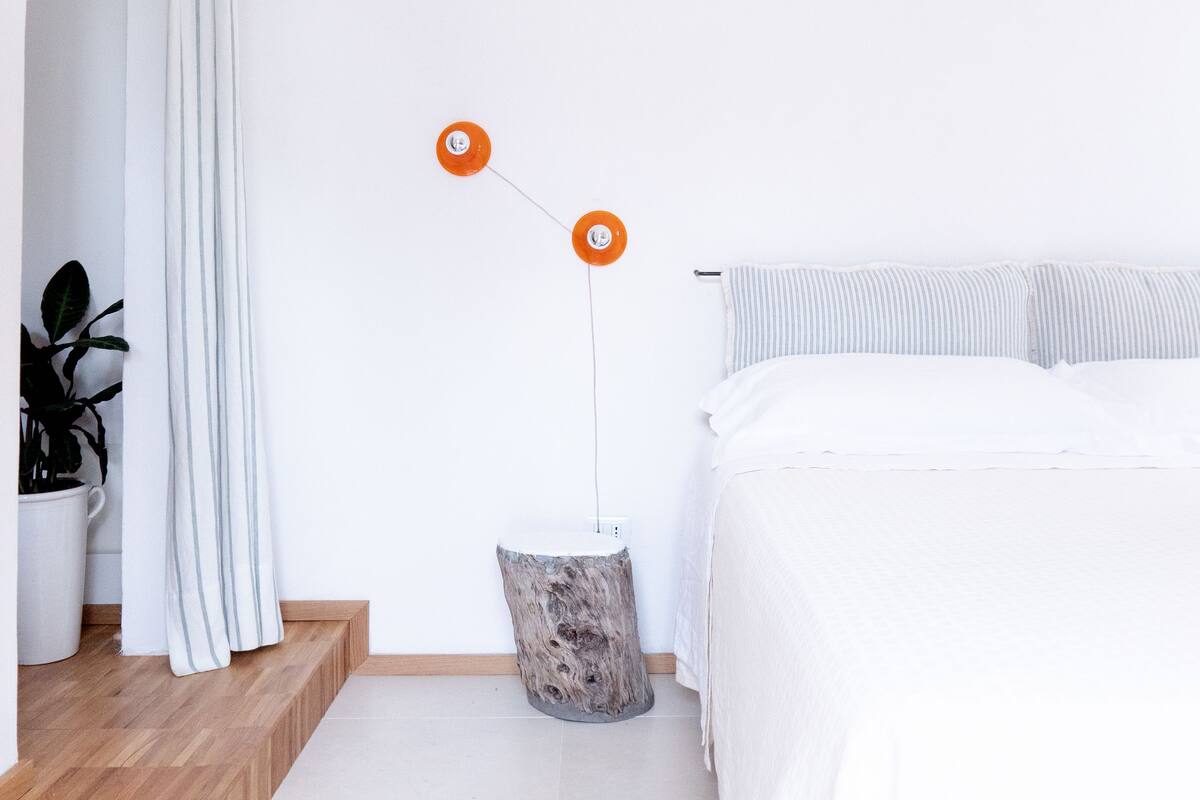 Klassieke kamer | Luxe beddengoed, een minibar, verduisterende gordijnen