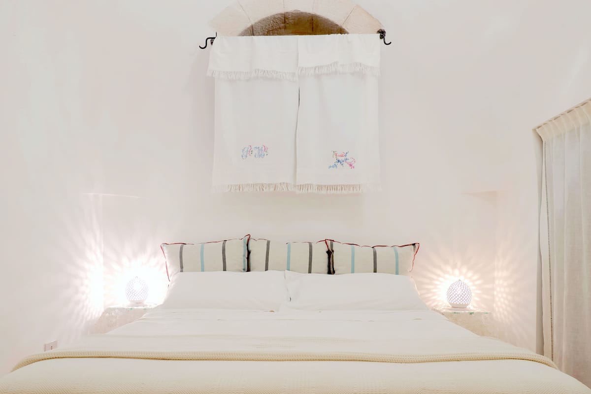 Klassieke suite | Luxe beddengoed, een minibar, verduisterende gordijnen