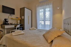 Minibar, desk, soundproofing, free WiFi