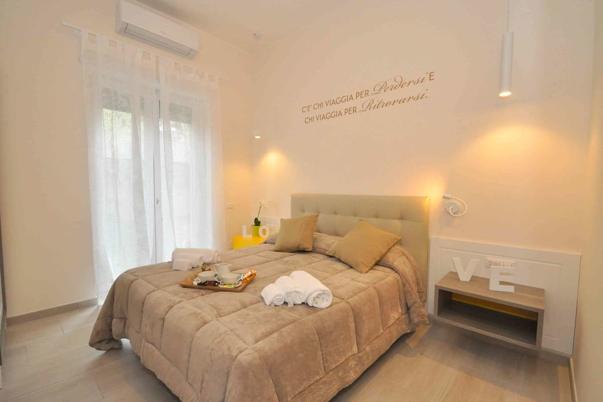 Habitación doble, balcón | Minibar, escritorio, insonorización y wifi gratis