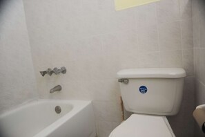 Apartment | Bathroom