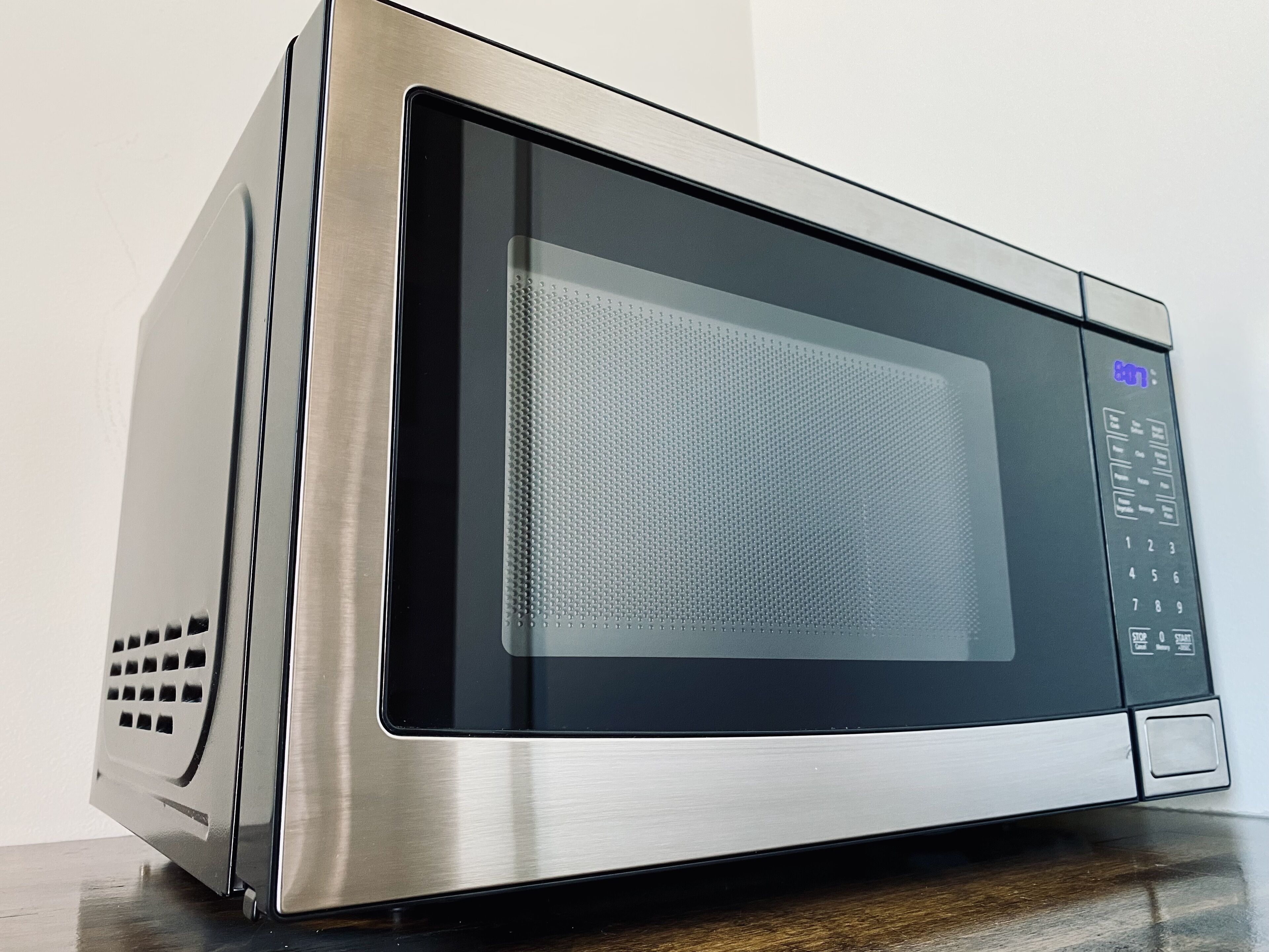 luxury studio, 1 double bed, accessible (203) | microwave