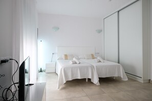 Studio, terassi | Työpöytä, pimennysverhot, ilmainen Wi-Fi, vuodevaatteet