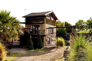 Property entrance - Sangiovese Club House (San Rafael)