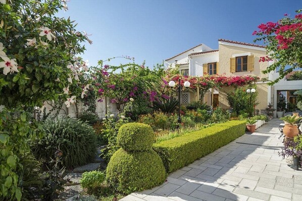 Property grounds - Olympia Village (Samos)