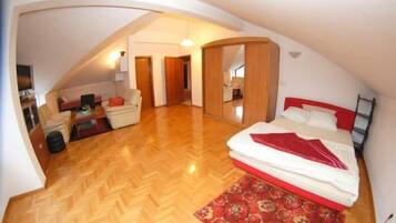 Desk, soundproofing, iron/ironing board, free WiFi