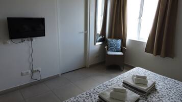 1 bedroom, iron/ironing board, free WiFi, bed sheets