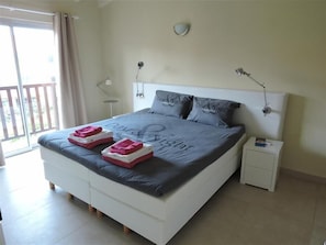 Penthouse | 1 habitación, muebles diferentes y tabla de planchar con plancha 