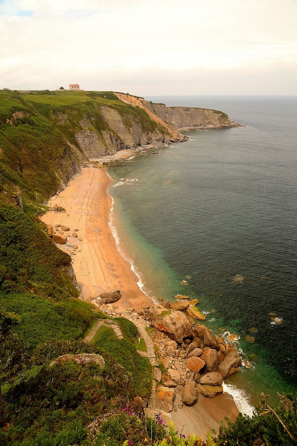 Beach nearby - Hotel La Colina (Gijon)
