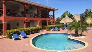 Outdoor pool - Apartment at Seru Hulanda Resort (Willemstad)