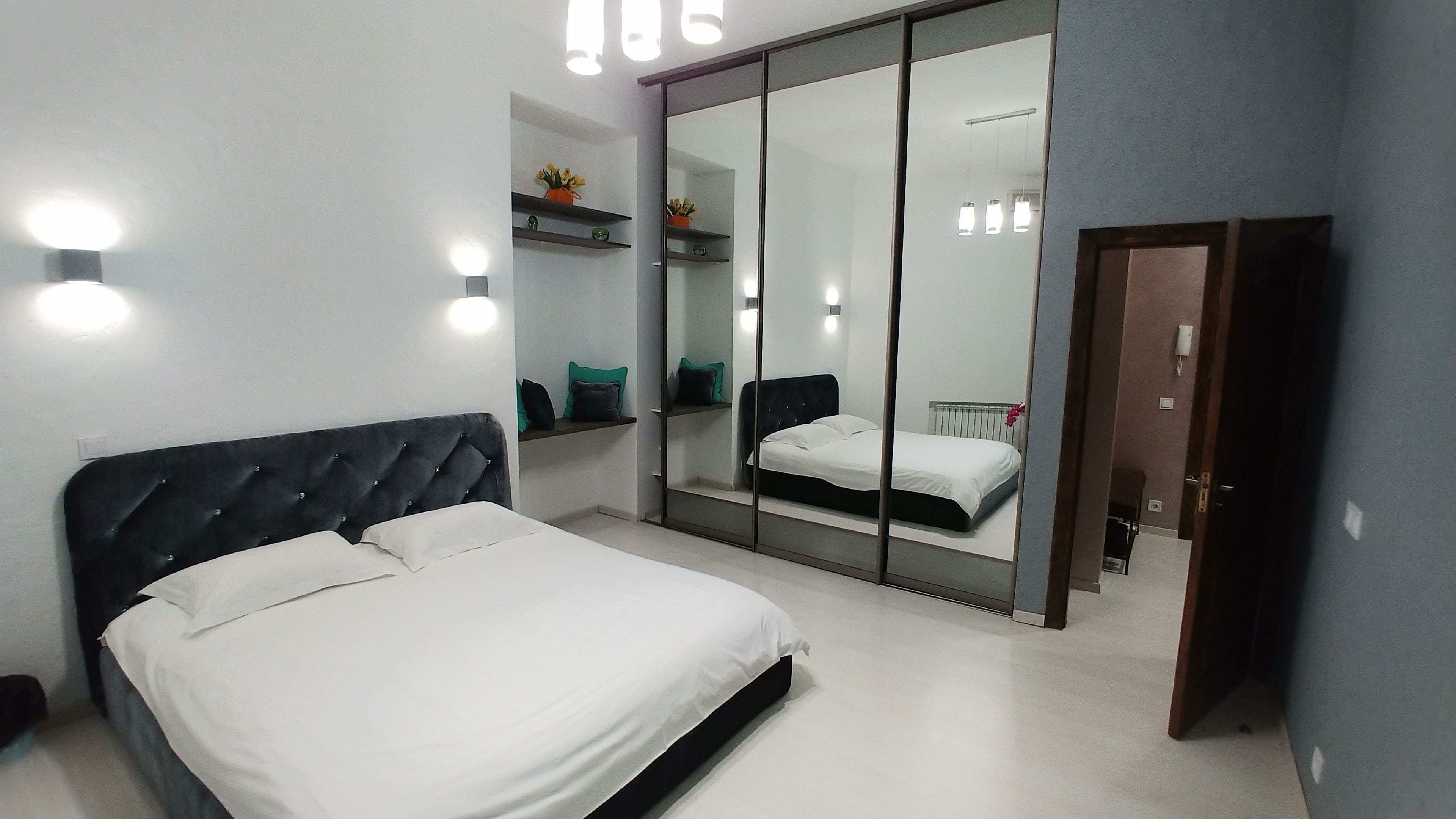 One bedroom. Luxury 9 Kostelna.  Near Maidan - 2003 | Premium bedding, down comforters, blackout drapes, soundproofing