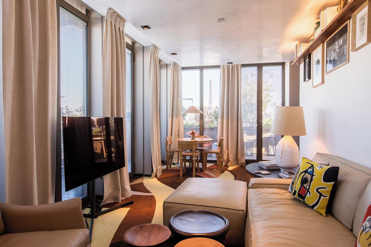 1 bedroom, premium bedding, minibar, in-room safe