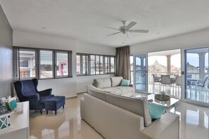 Villa | Living room | TV