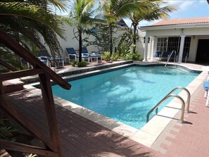 Outdoor pool, pool loungers - Luxurious Villa with Great Sea View (Sabana Westpunt)