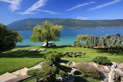 Villa le France 5 stars Vision Luxe 10 people 5 bedrooms Annecy
