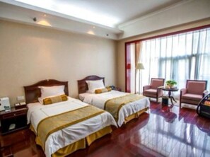 Minibar, in-room safe, desk, iron/ironing board - Ningxia Yuehai Hotel (Yinchuan)