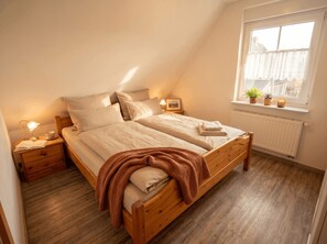 3 habitaciones, tabla de planchar con plancha y cuna de viaje 