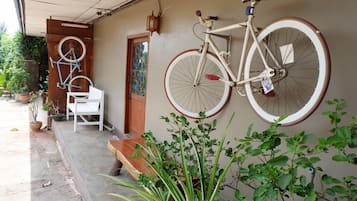 Business Triple Room | Terrace/patio