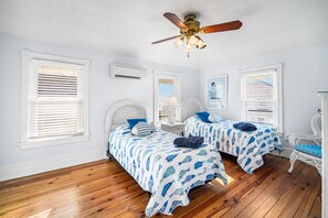 8 bedrooms, desk, iron/ironing board, free WiFi