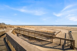 Beach nearby, sun-loungers - 3 House from the Beach....Ocean Views from EVERY ROOM! (Atlantic City)