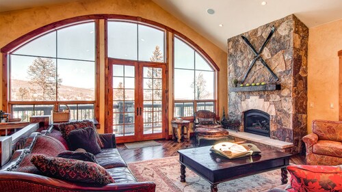 Luxury 4400 Sq Ft Executive Home Highlands